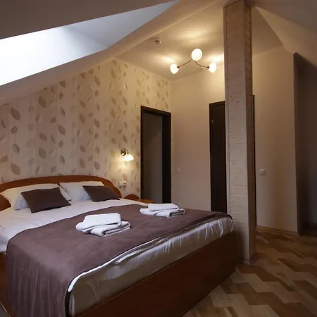 Valentyna Hotel *