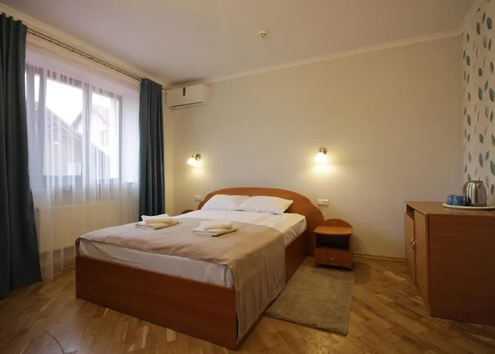 Valentyna Hotel *